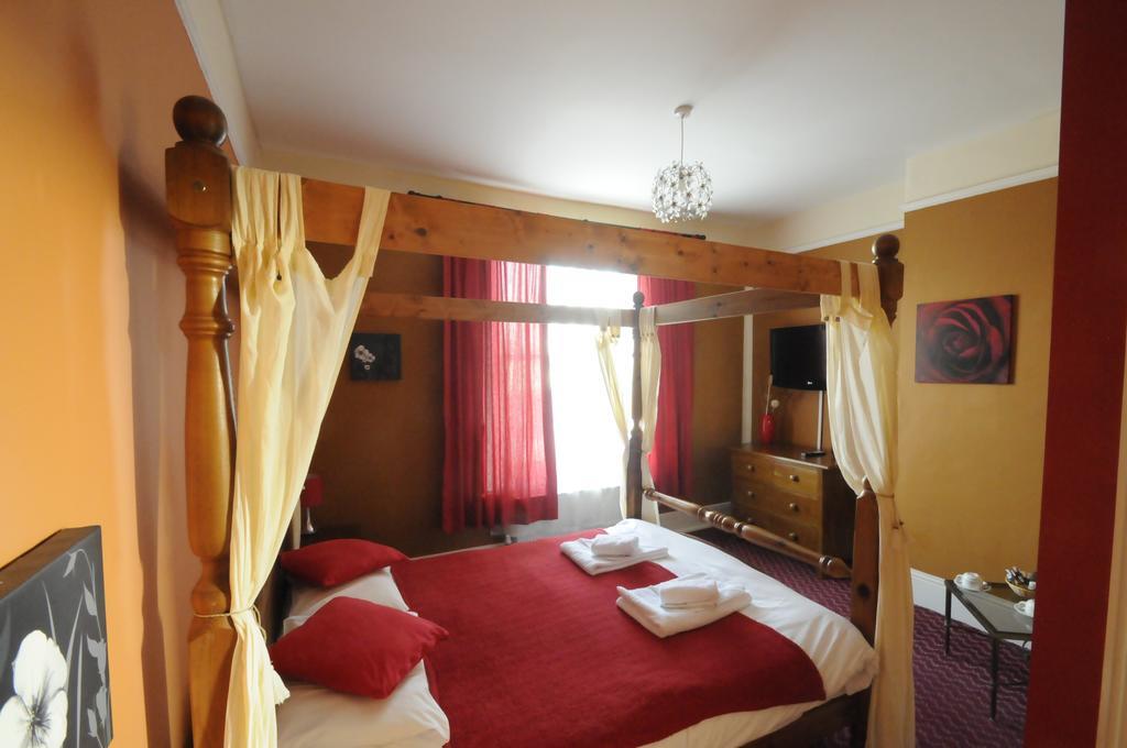 Royal Oak Hotel هاوكورست المظهر الخارجي الصورة