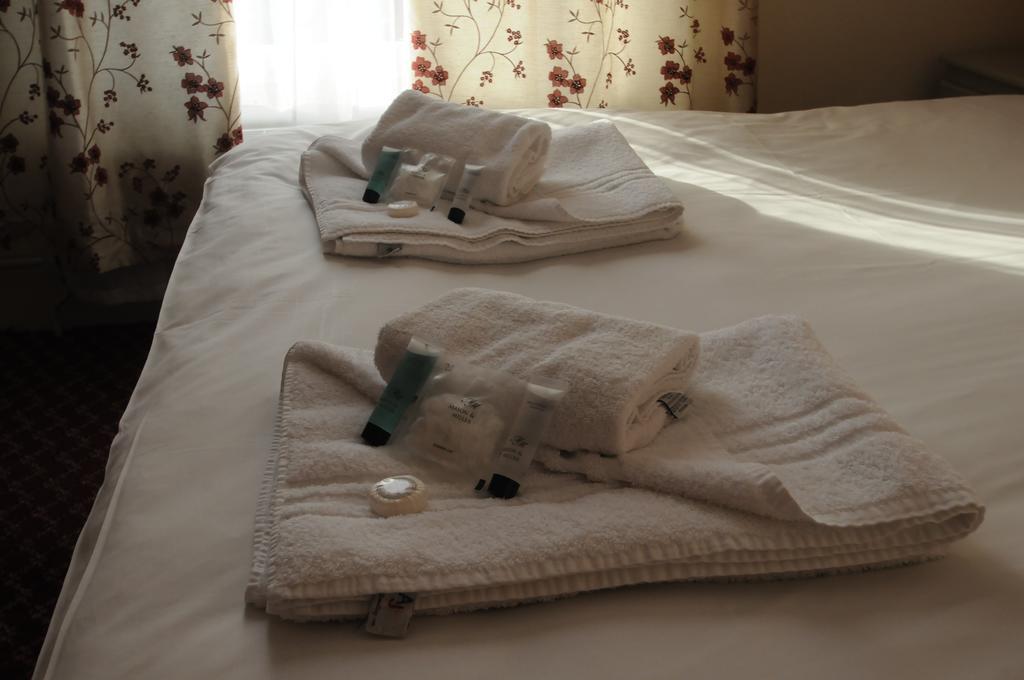 Royal Oak Hotel هاوكورست المظهر الخارجي الصورة
